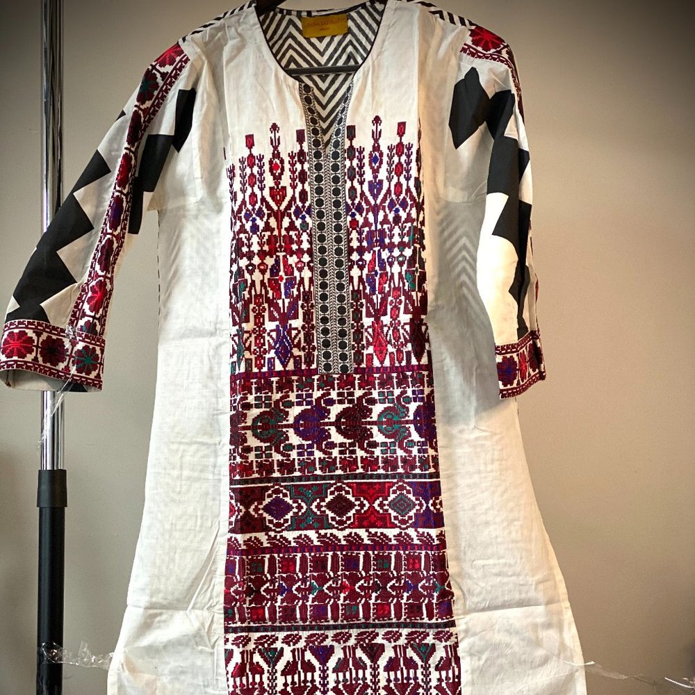 Pakistani KURTA / KAMEEZ
